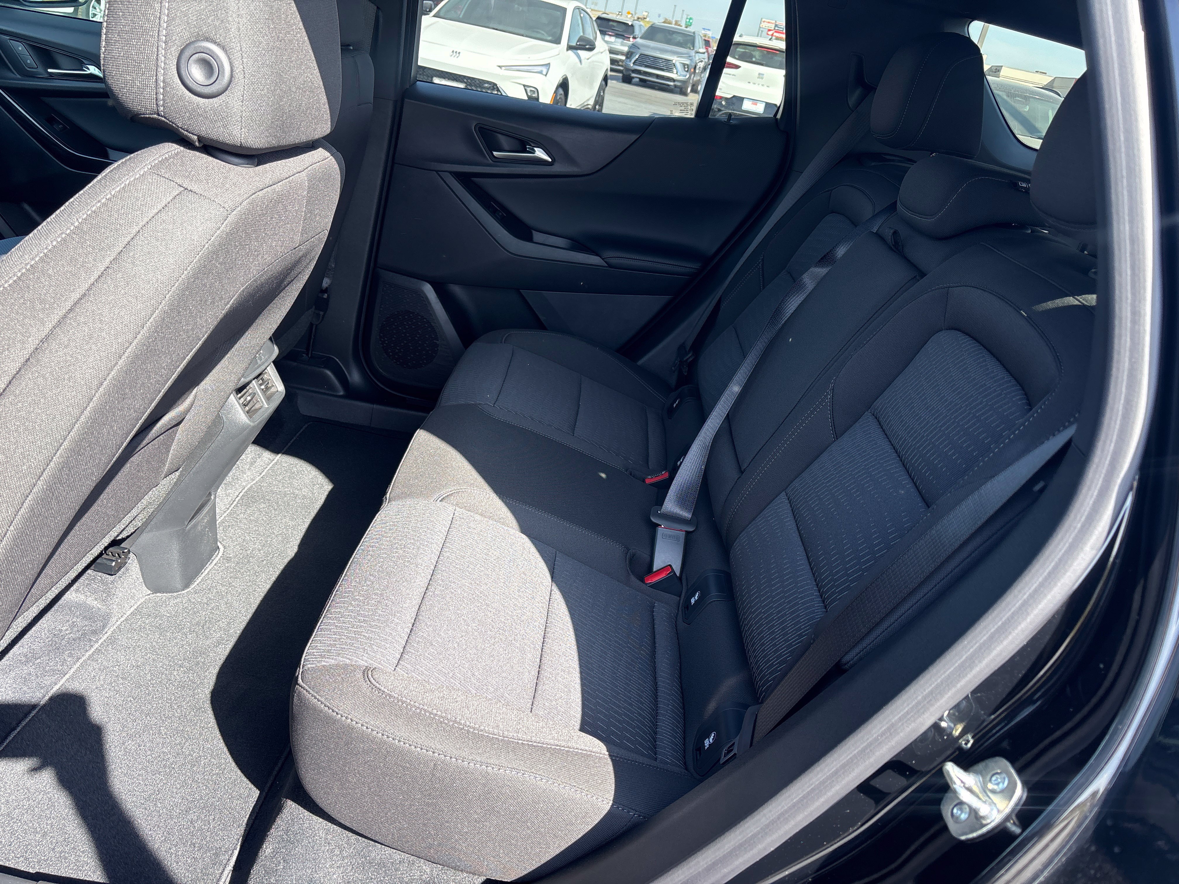New 2027 Chevrolet Equinox LT AWD/4WD image 9