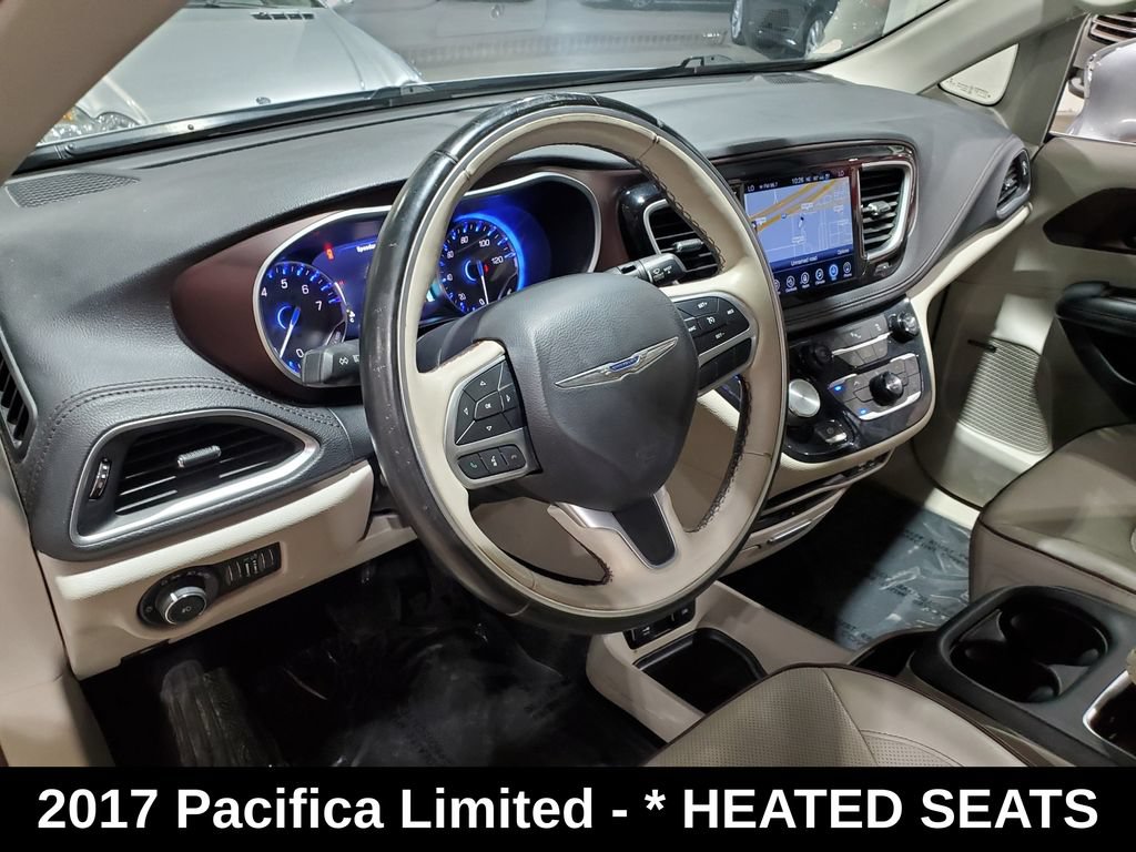 Used 2017 Chrysler Pacifica Limited FWD image 7