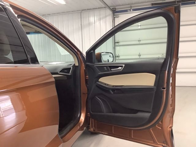 Used 2017 Ford Edge SEL w/ Equipment Group 201A AWD/4WD image 11