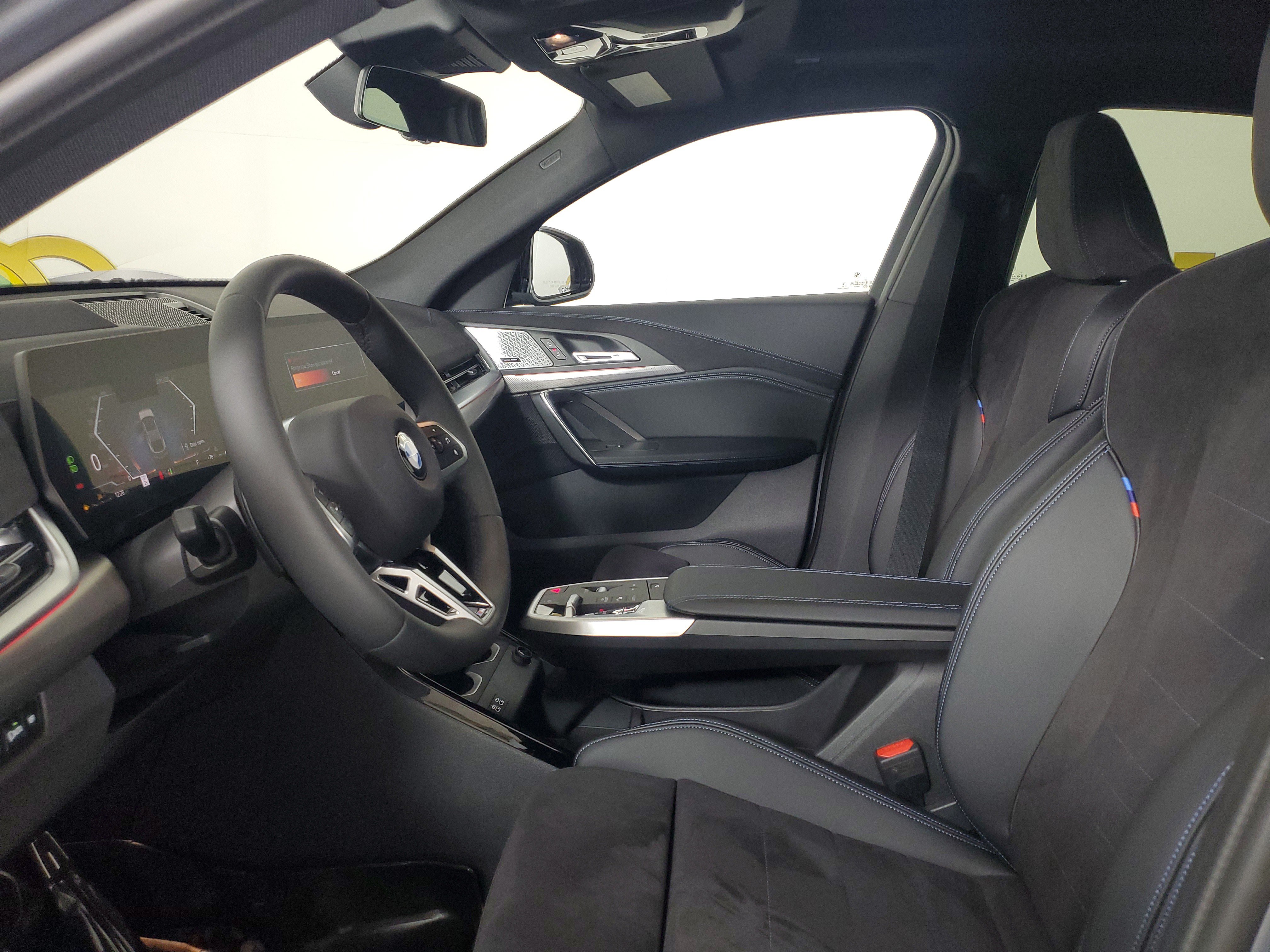 Certified 2025 BMW X2 xDrive28i w/ Technology Package AWD/4WD image 9
