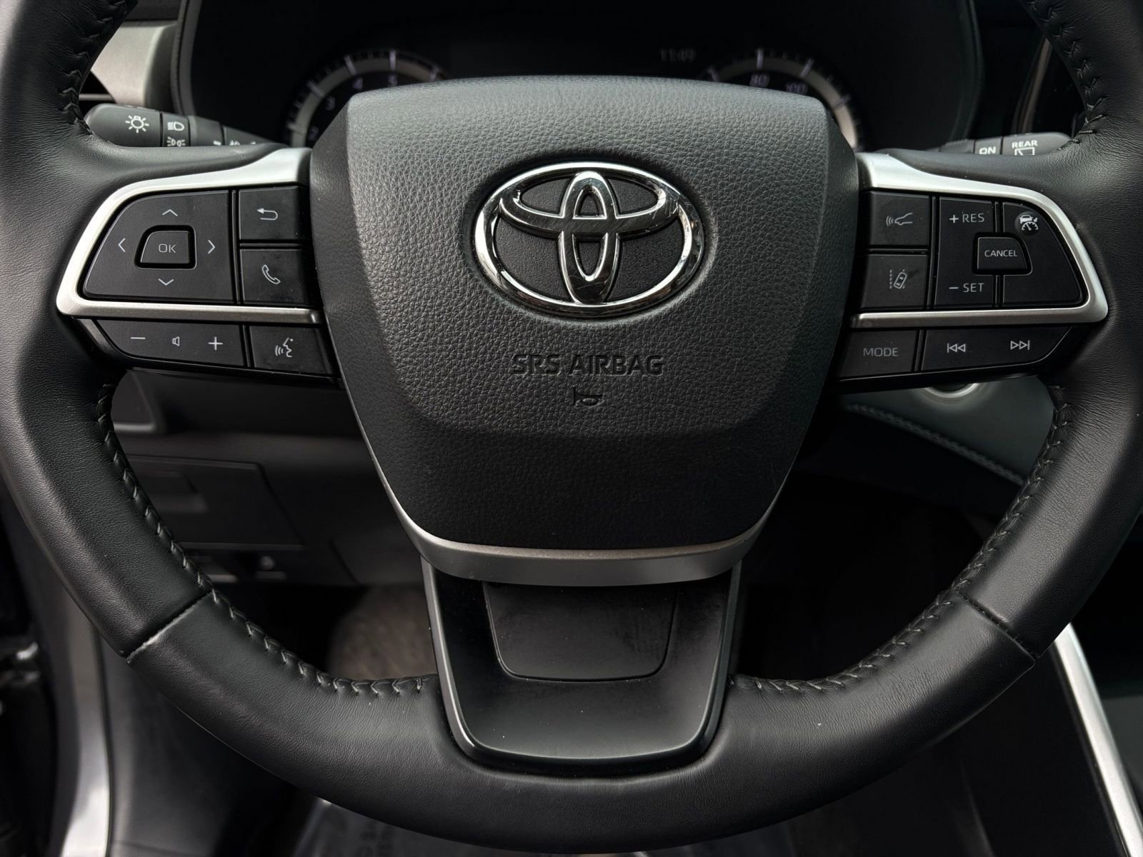 Used 2025 Toyota Highlander LE image 29