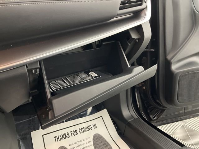 Used 2024 Nissan Rogue SV image 35