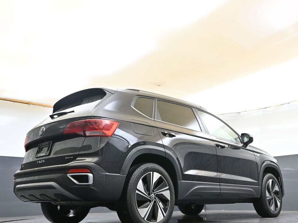 Certified 2024 Volkswagen Taos SE image 42