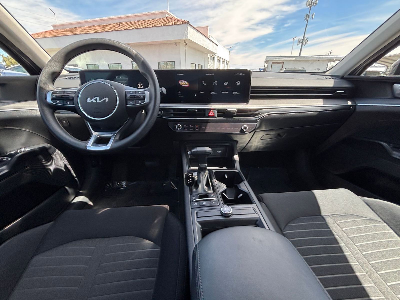 Used 2025 Kia K5 LXS image 32