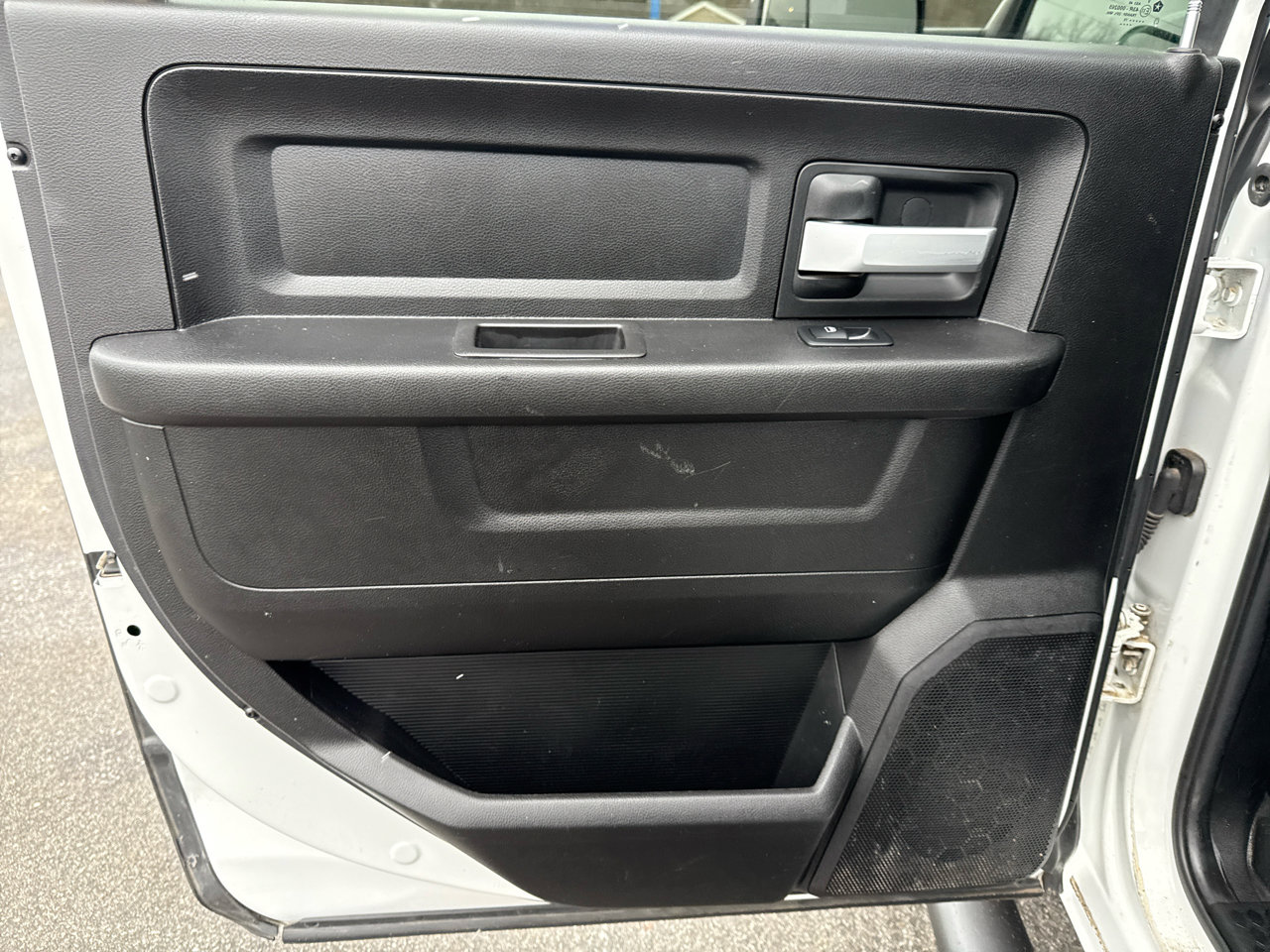 Used 2019 RAM 3500 Tradesman w/ Chrome Appearance Group image 13