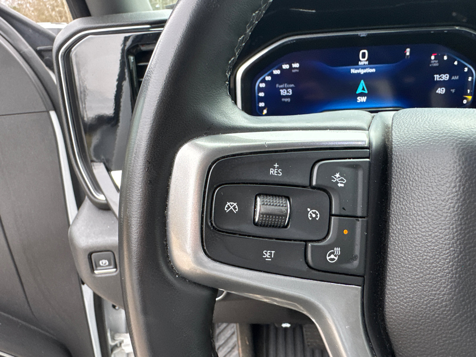 Used 2025 Chevrolet Silverado 1500 LT image 25