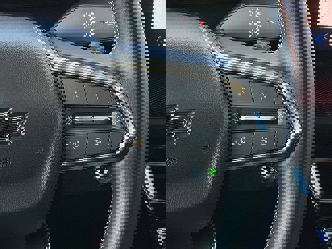 Used 2024 Chevrolet Traverse Z71 image 15