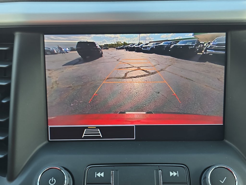 Certified 2023 GMC Acadia SLE w/ Driver Convenience Package FWD image 25