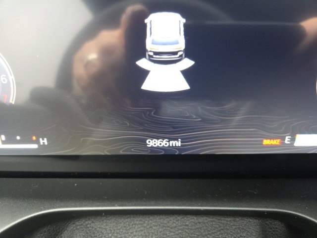 Used 2023 Jeep Grand Cherokee L Laredo image 14