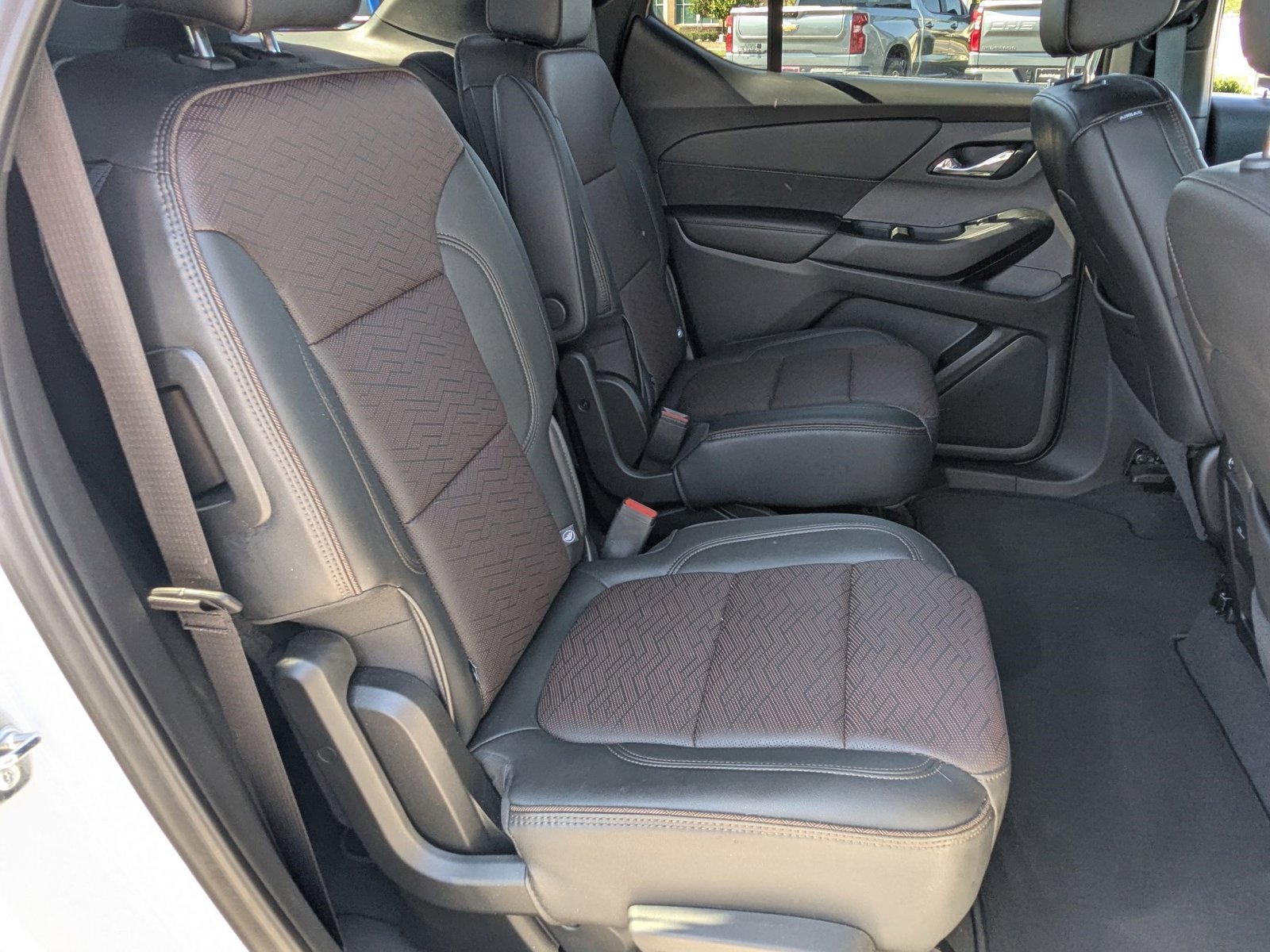Used 2024 Chevrolet Traverse High Country FWD image 19