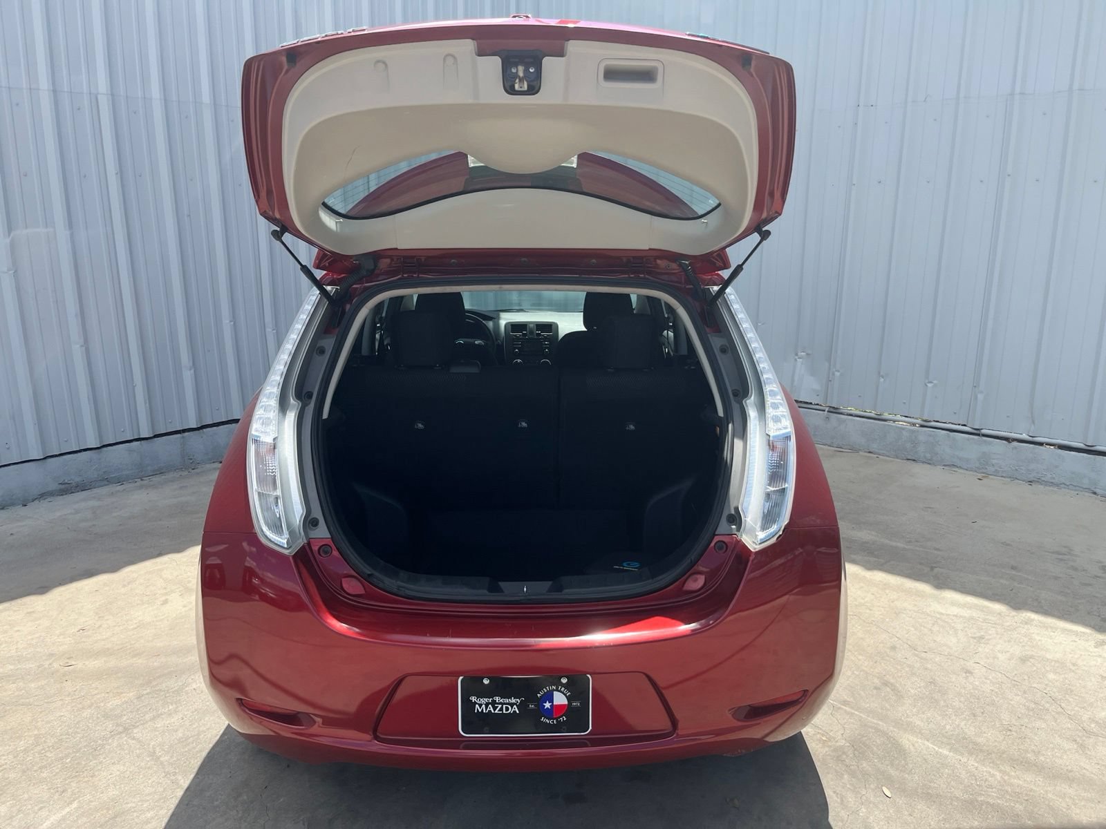Used 2015 Nissan Leaf S w/ Charge Package FWD image 8