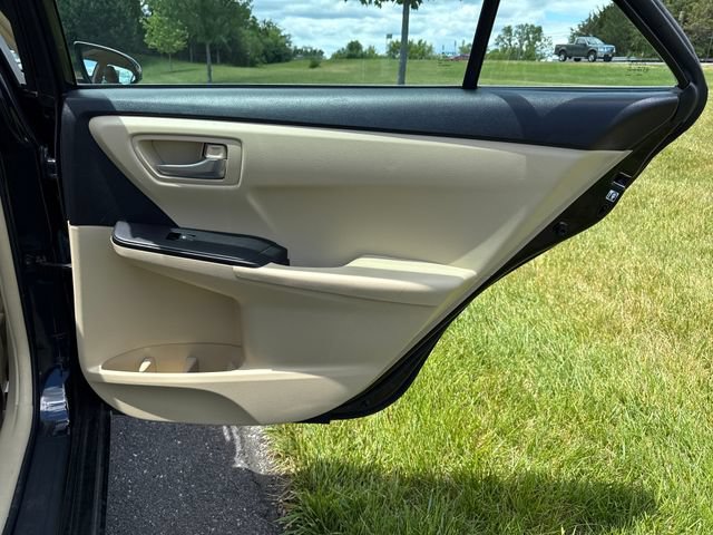 Used 2016 Toyota Camry LE FWD image 16