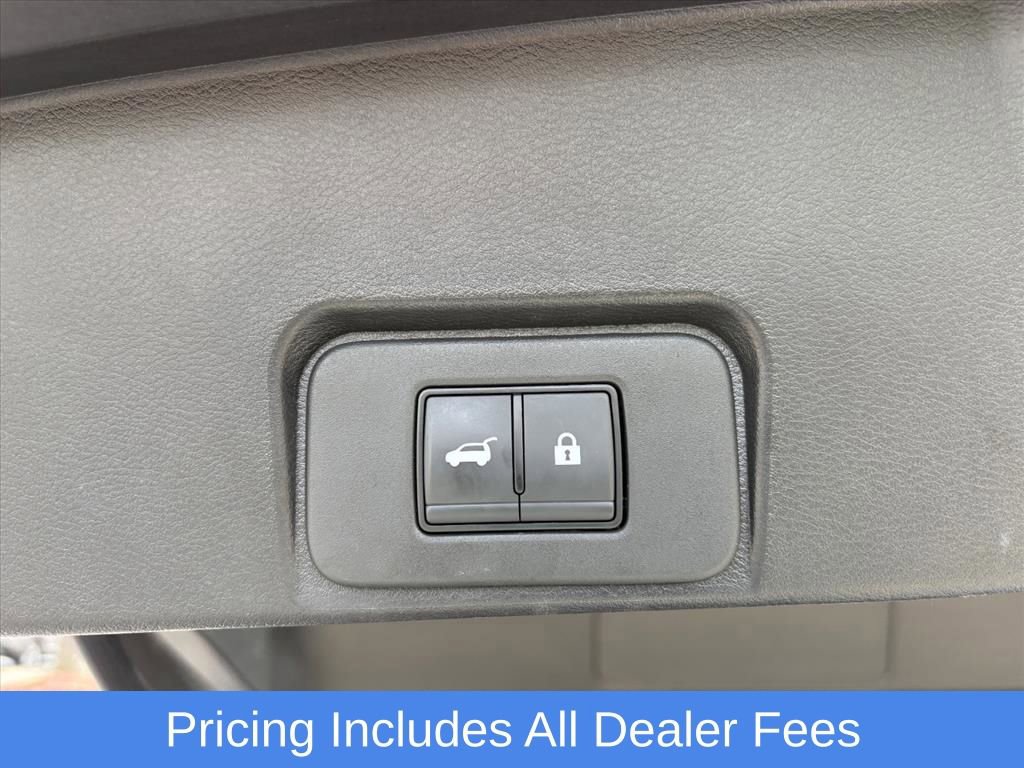 Used 2025 Nissan Rogue SV AWD/4WD image 25