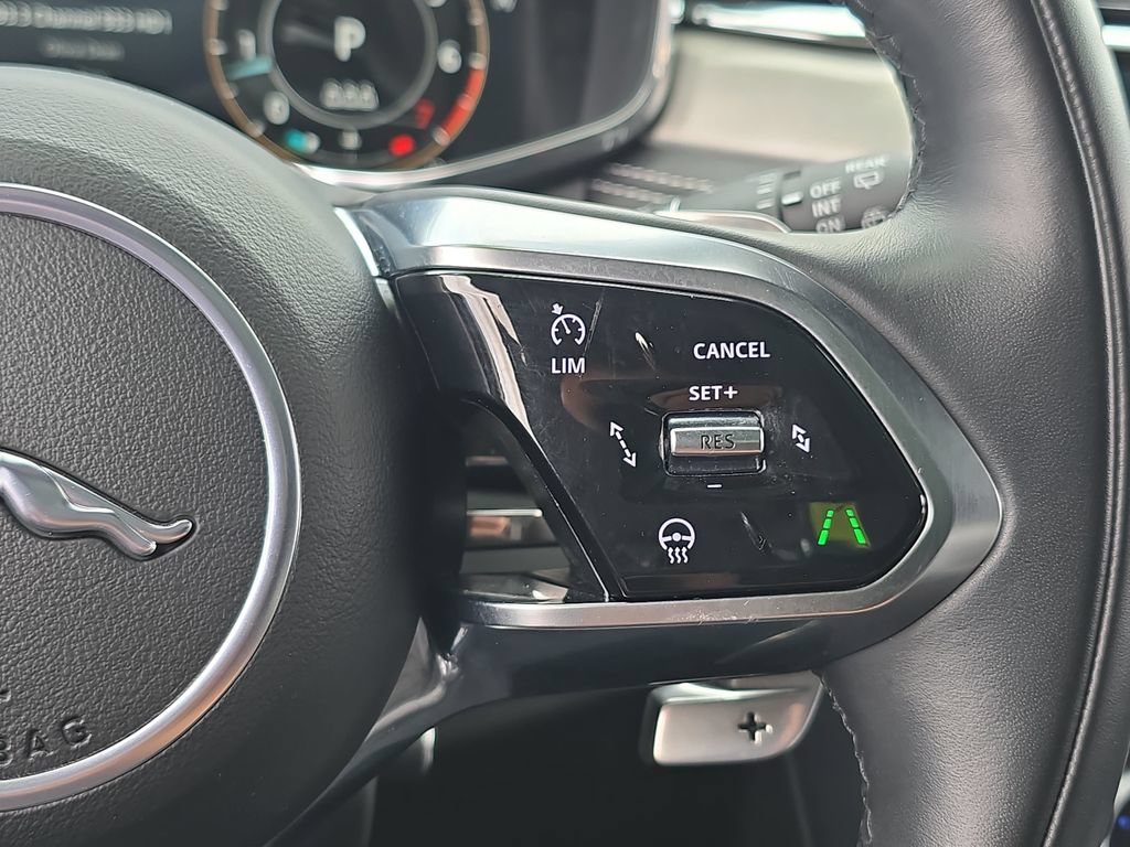 Certified 2025 Jaguar F-PACE R-Dynamic S AWD/4WD image 18