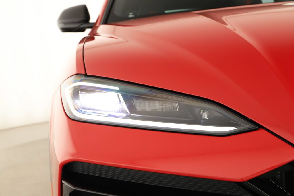 Used 2025 Lamborghini Urus SE AWD/4WD image 41