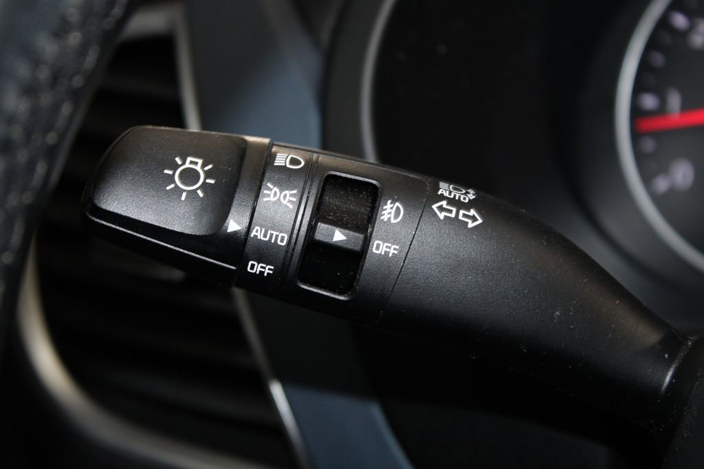 Used 2021 Kia Seltos S FWD image 32