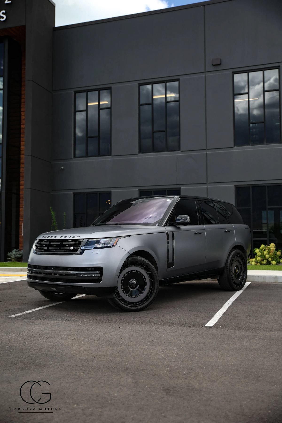 Used 2023 Land Rover Range Rover SE AWD/4WD image 4