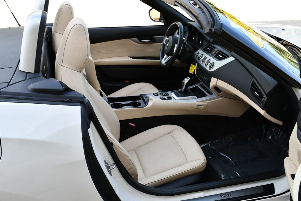 Used 2012 BMW Z4 sDrive35i RWD image 62