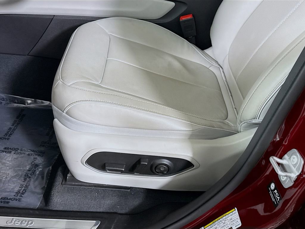 Used 2022 Jeep Grand Cherokee Overland image 27