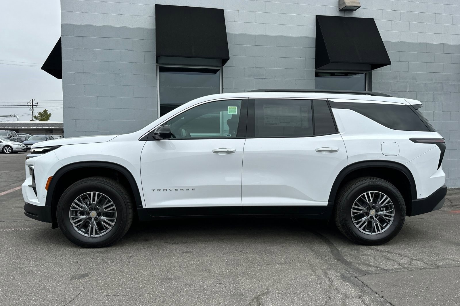 New 2025 Chevrolet Traverse LT w/ Enhanced Driving Package image 7