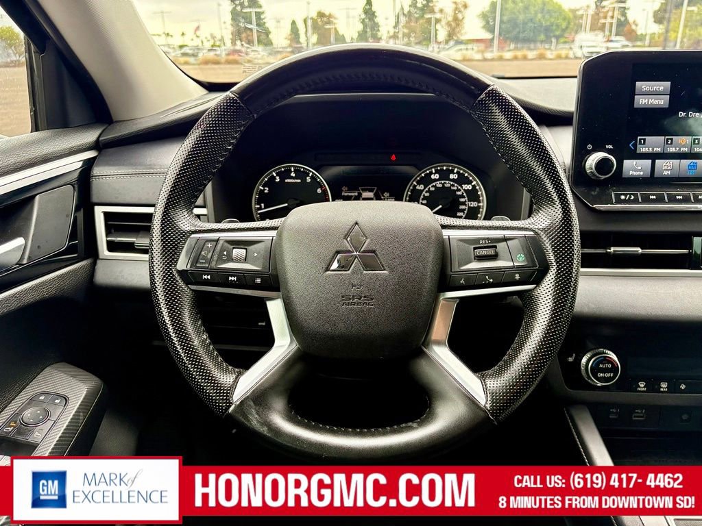 Used 2022 Mitsubishi Outlander SE image 27