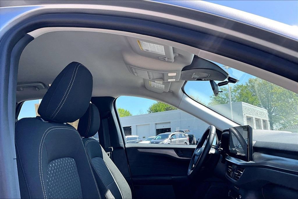 Used 2023 Ford Escape Active w/ Tech Pack #1 FWD image 24