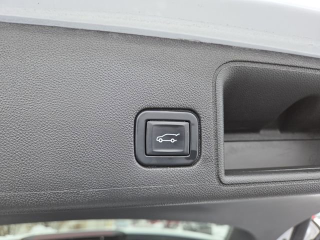 Used 2022 GMC Terrain Denali w/ Denali Premium Package image 19