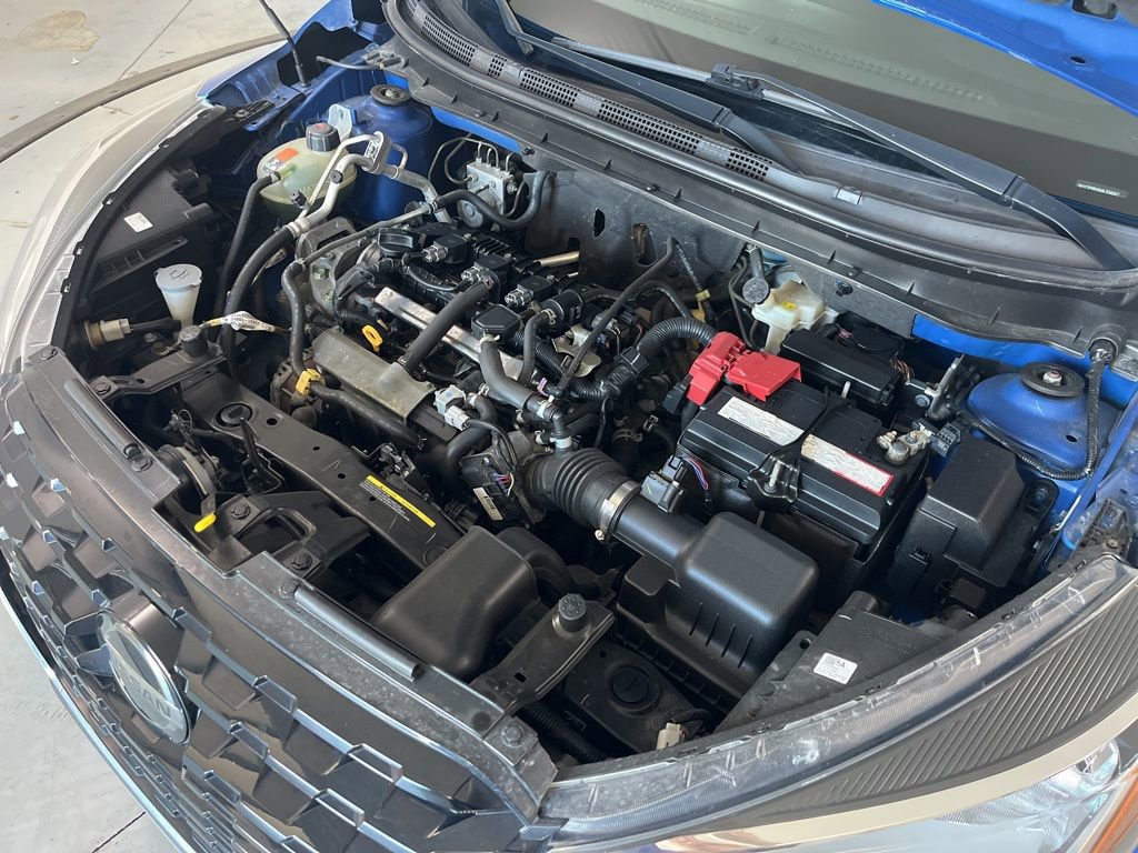 Used 2021 Nissan Kicks S image 11