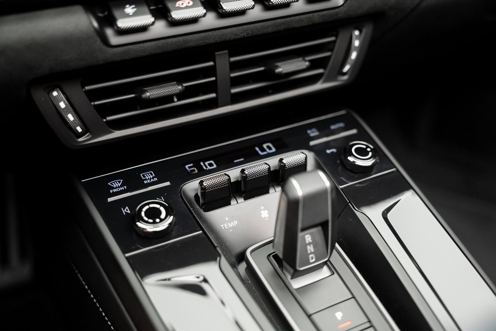 Used 2025 Porsche 911 Targa 4 GTS w/ Premium Package image 54