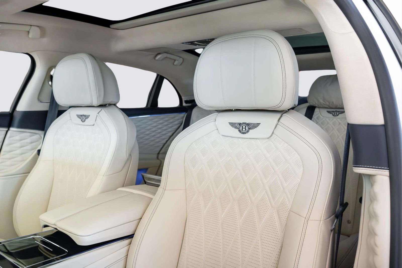 Used 2023 Bentley Flying Spur Azure AWD/4WD image 16