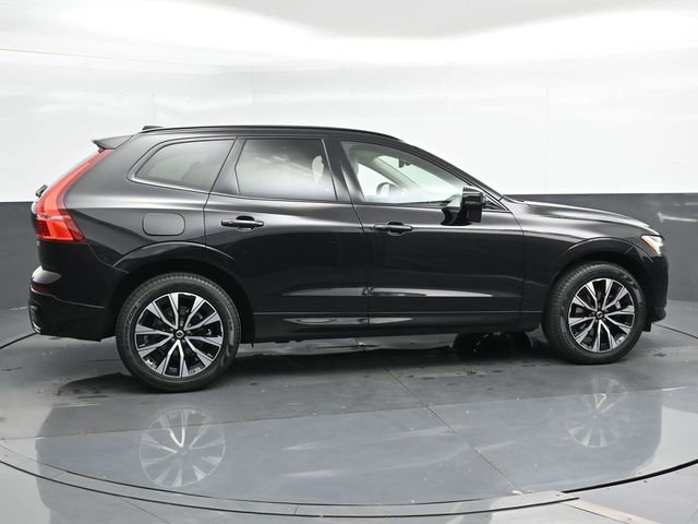 Used 2023 Volvo XC60 B5 Plus w/ Protection Package Premier image 3