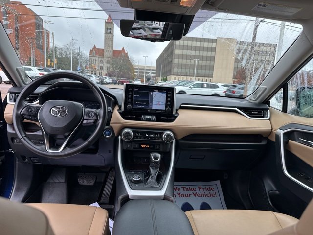 Used 2020 Toyota RAV4 Limited image 16