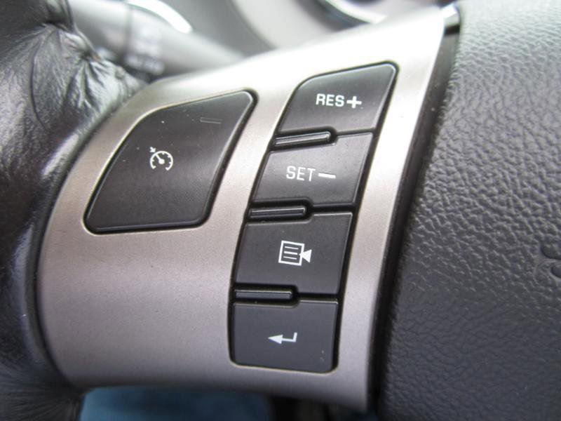 Used 2006 Pontiac Solstice Convertible w/ Premium Package image 30