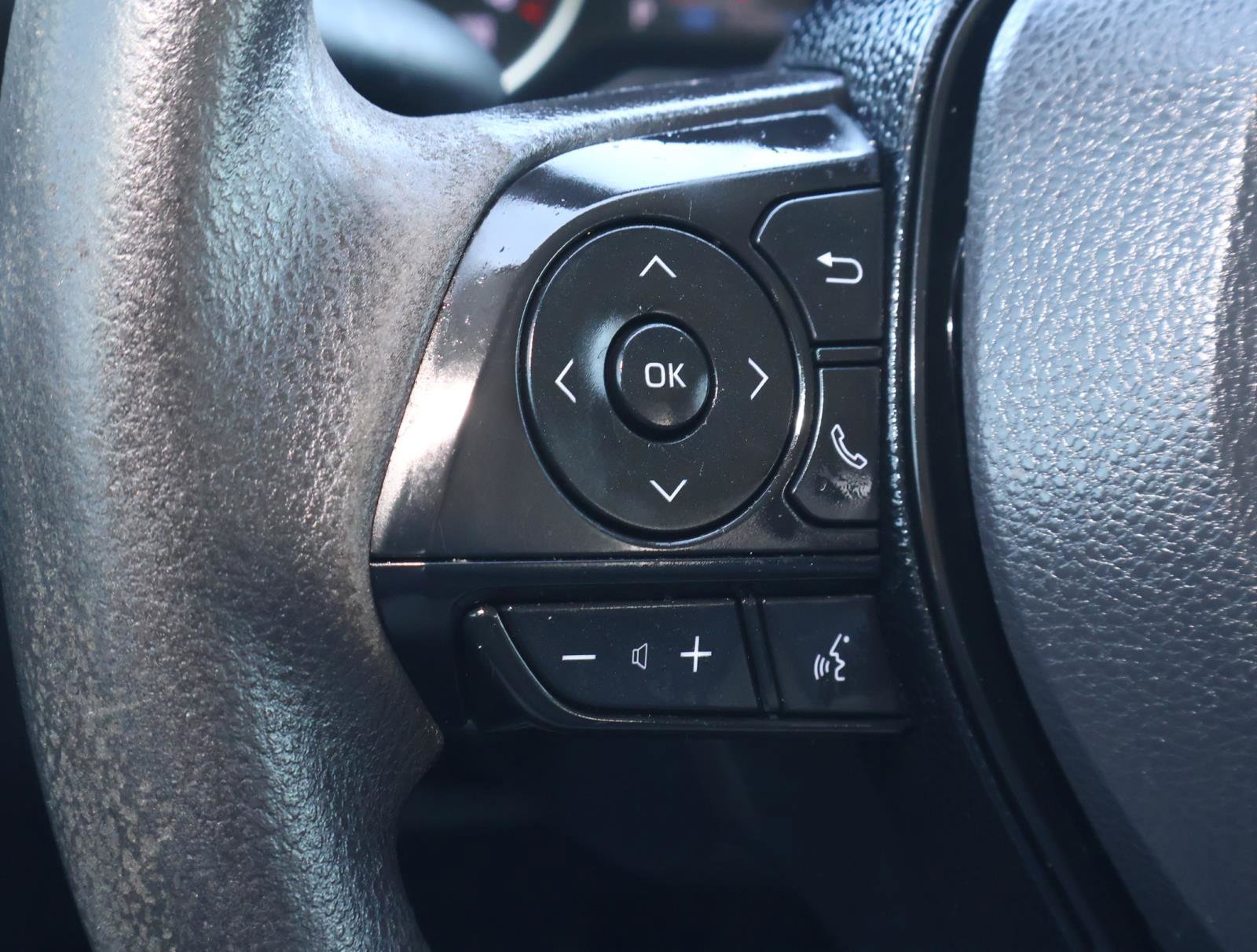 Used 2019 Toyota RAV4 LE image 23