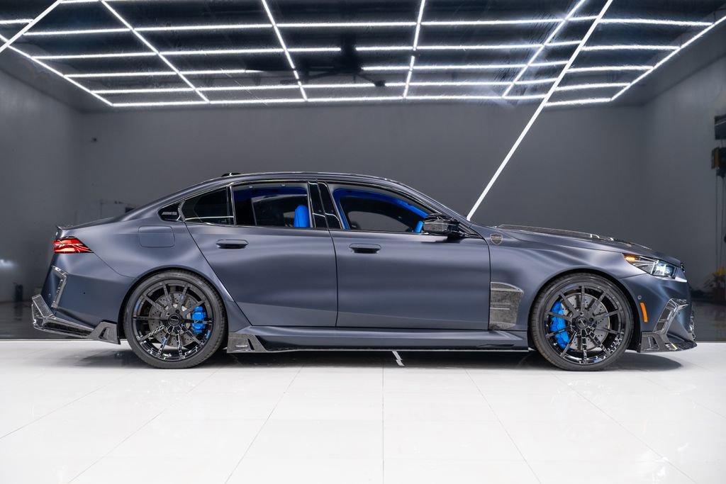 Used 2025 BMW M5 image 10