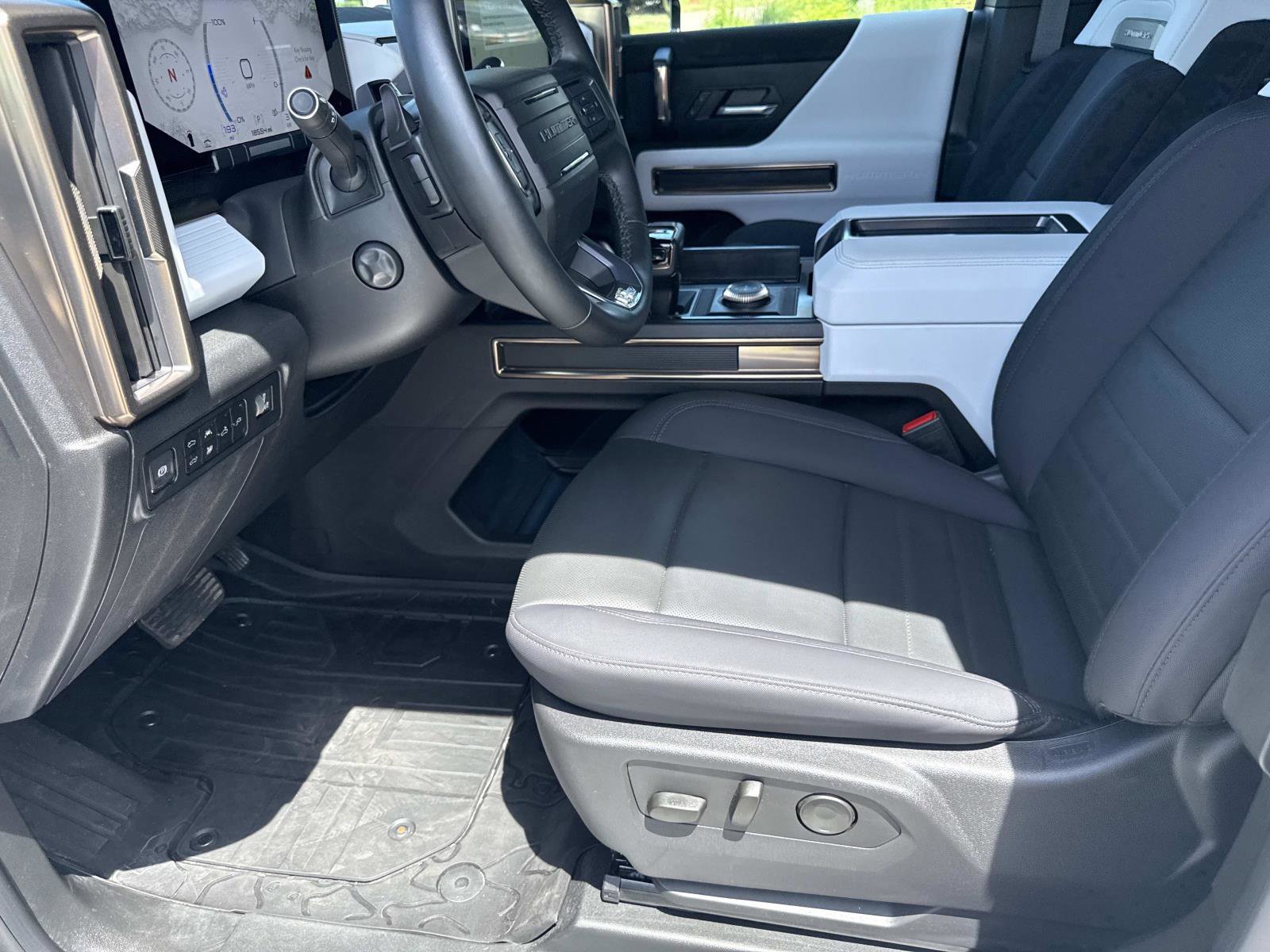 Used 2025 GMC Hummer EV 3X AWD/4WD image 19