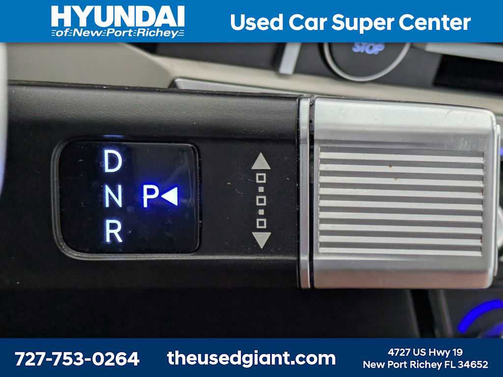 Used 2025 Hyundai Santa Fe Limited FWD image 43