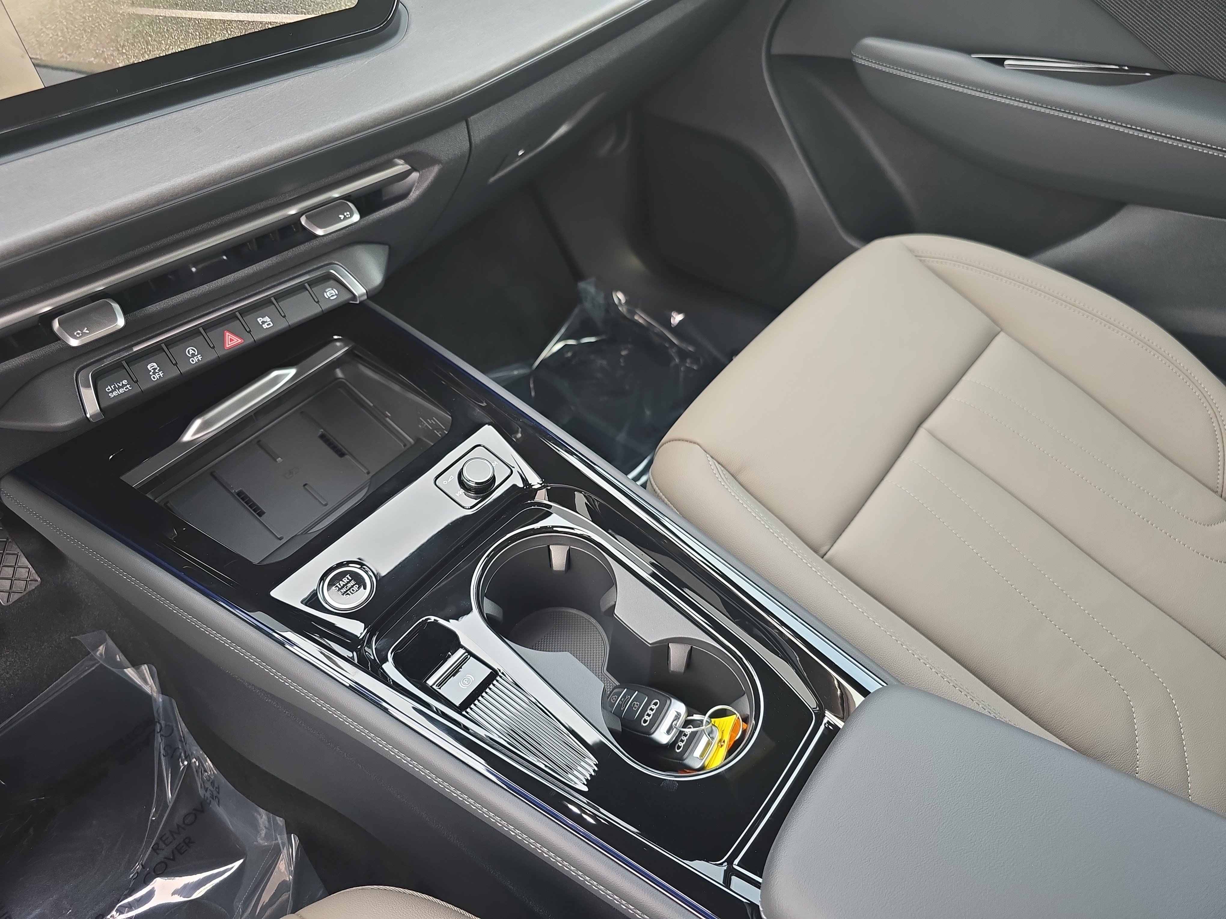 New 2026 Audi Q3 quattro 2.0T AWD/4WD image 21