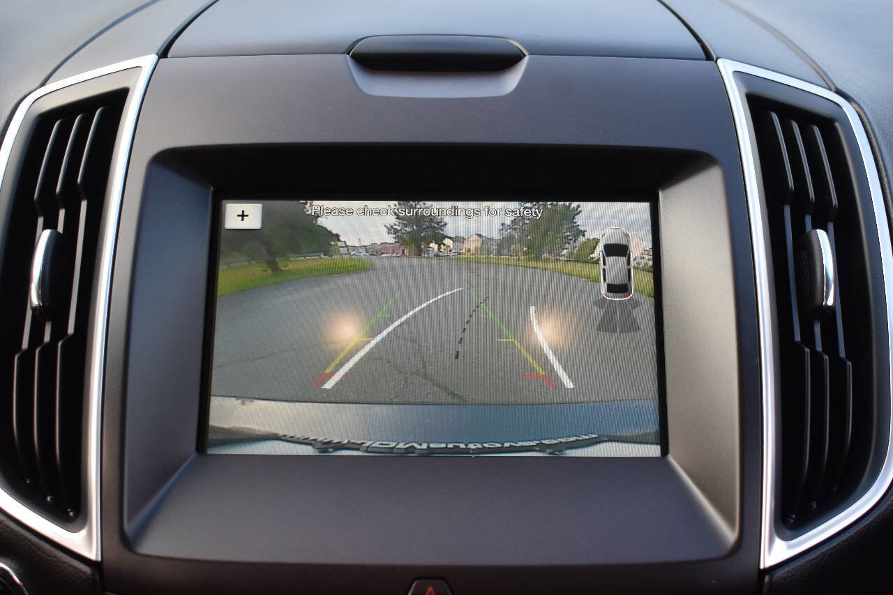 Used 2017 Ford Edge Titanium w/ Equipment Group 301A image 26