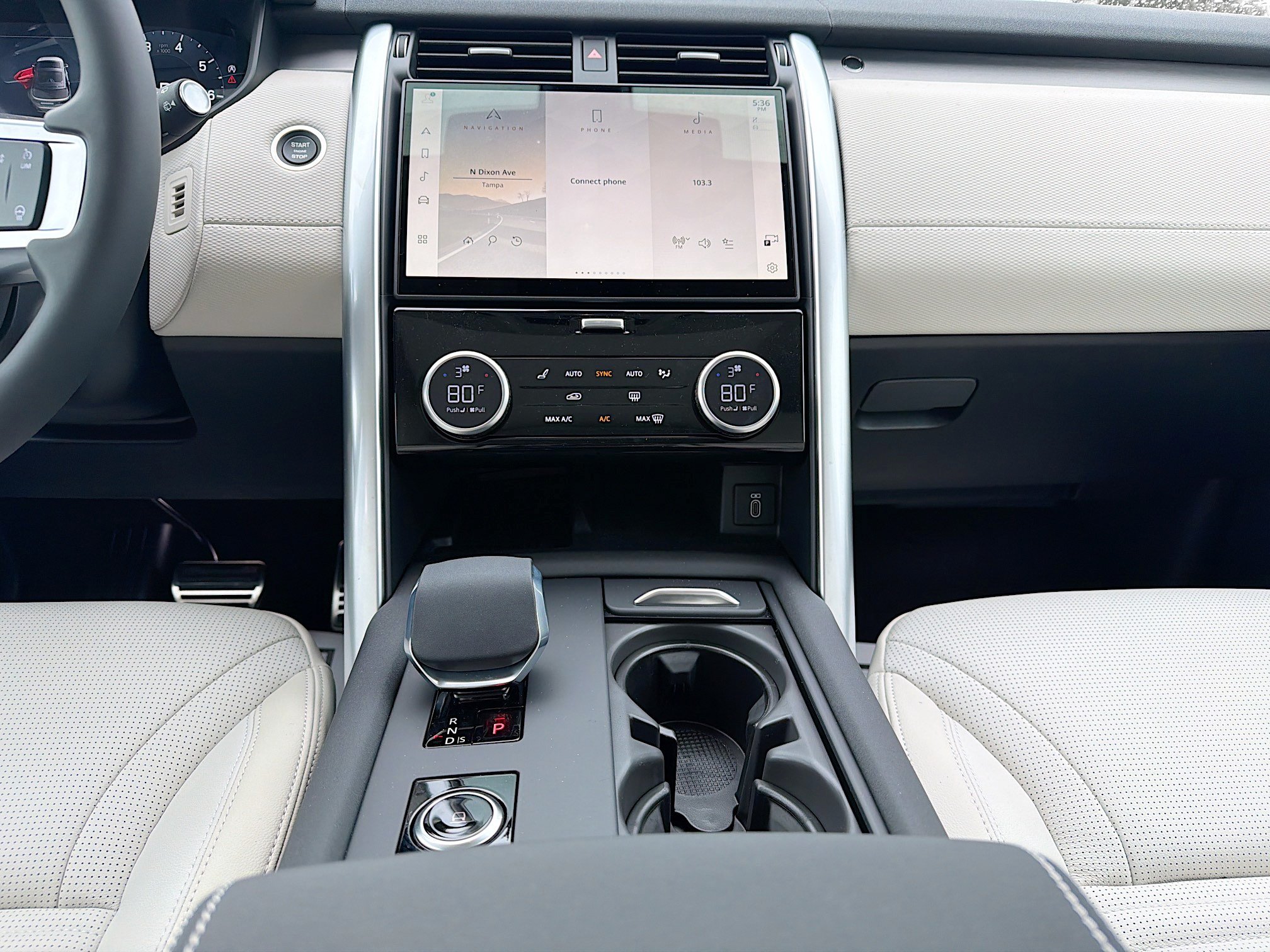 New 2026 Land Rover Discovery Limited Edition AWD/4WD image 20