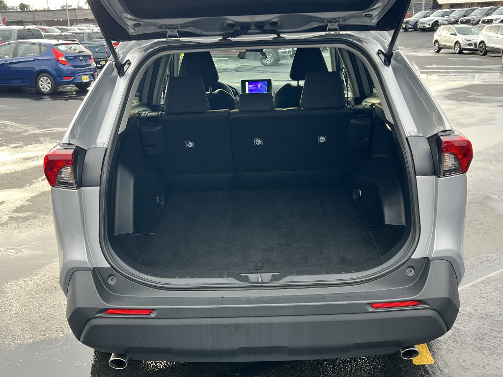 Used 2025 Toyota RAV4 LE image 8