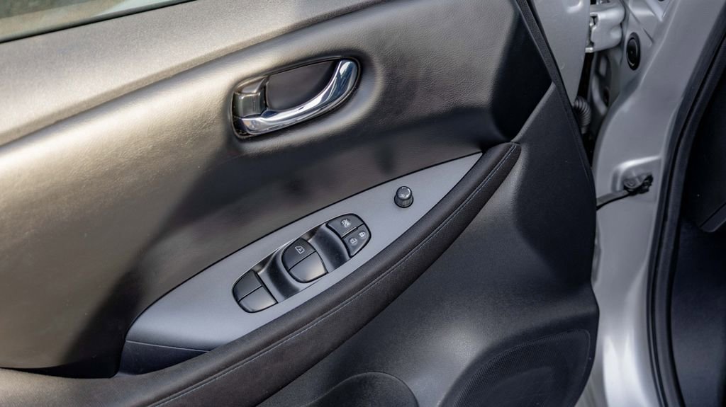 Used 2021 Nissan Leaf S w/ S Charge Package image 16