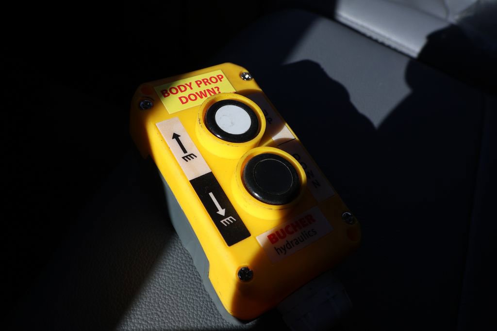 New 2024 Ford F550 4x4 Regular Cab Super Duty image 35