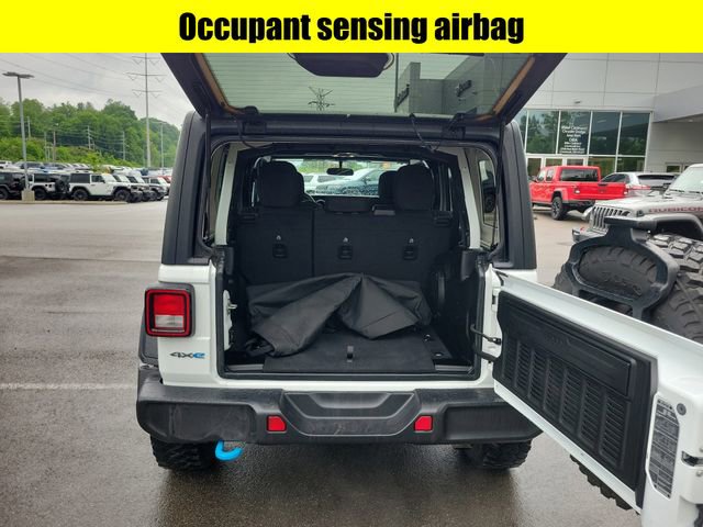 Used 2023 Jeep Wrangler Unlimited w/ Convenience Group AWD/4WD image 26