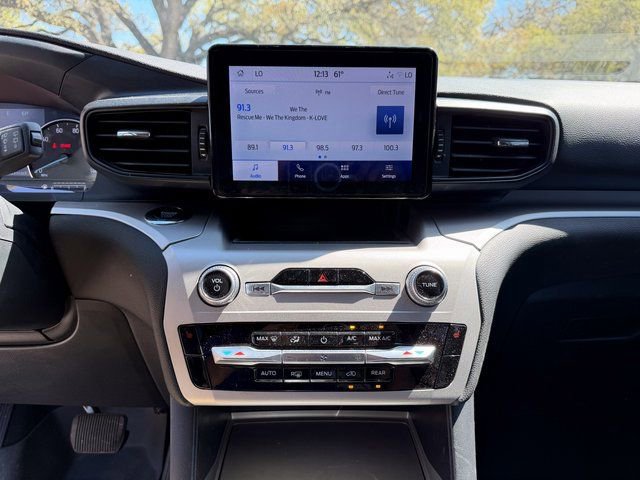 Used 2023 Ford Explorer XLT image 13