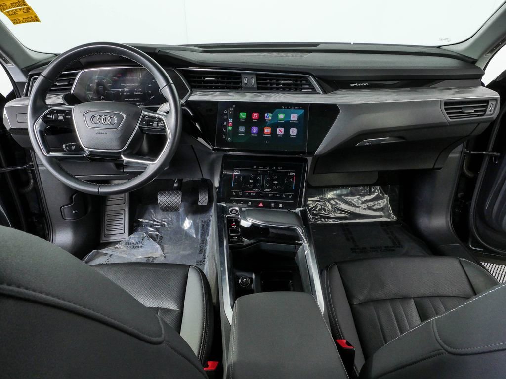 Used 2022 Audi e-tron Premium Plus w/ Premium Plus Package AWD/4WD image 19