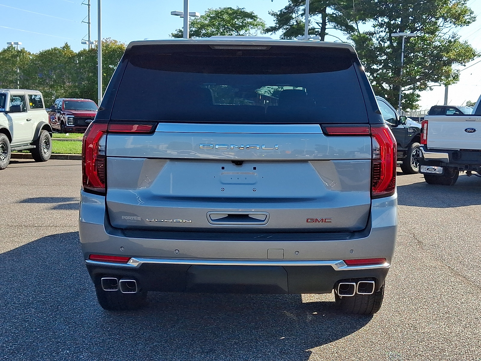 Used 2026 GMC Yukon XL Denali w/ Sun & Power Step Package AWD/4WD image 9