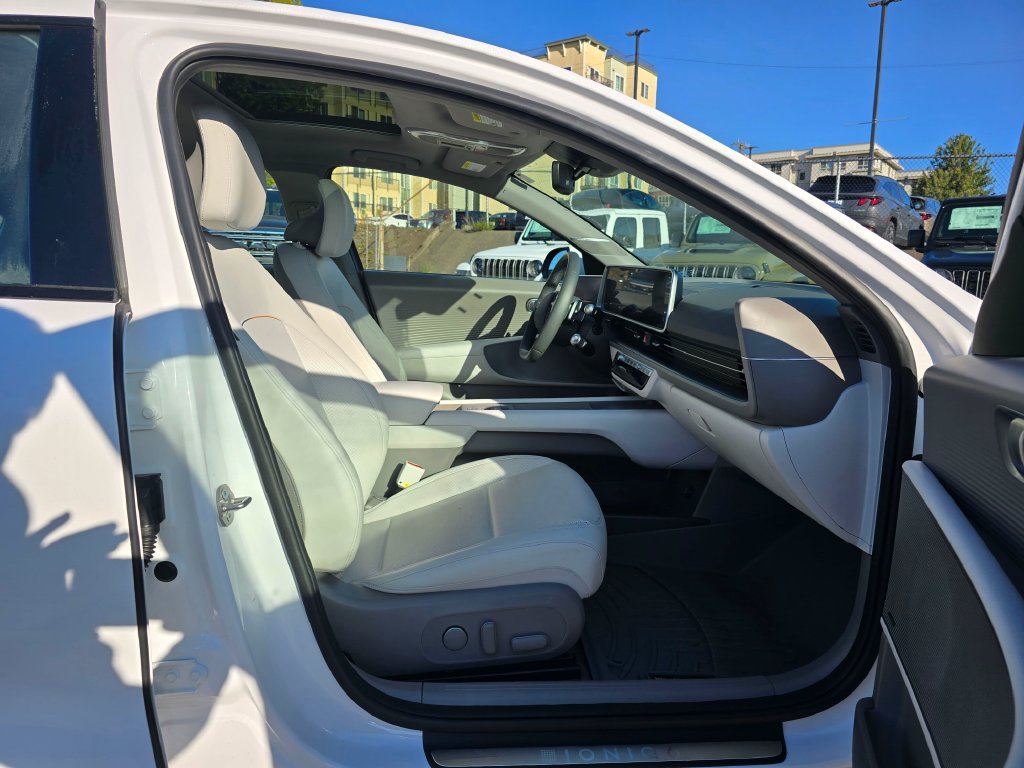 Used 2024 Hyundai Ioniq 6 Limited AWD/4WD image 12