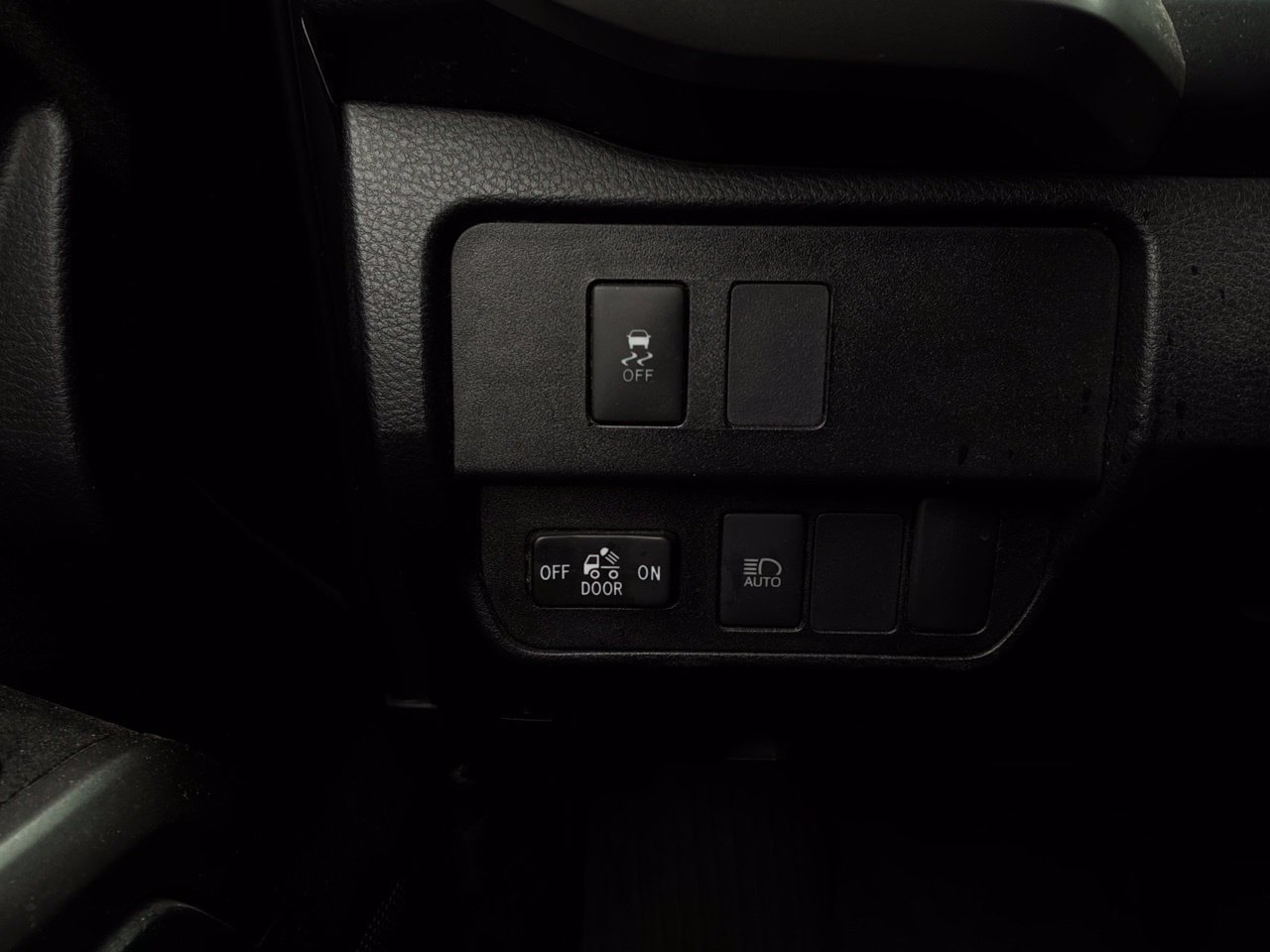 Used 2021 Toyota Tacoma SR5 RWD image 25