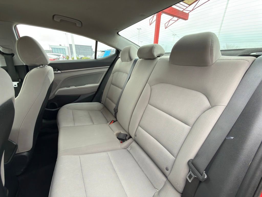 Used 2017 Hyundai Elantra SE image 22